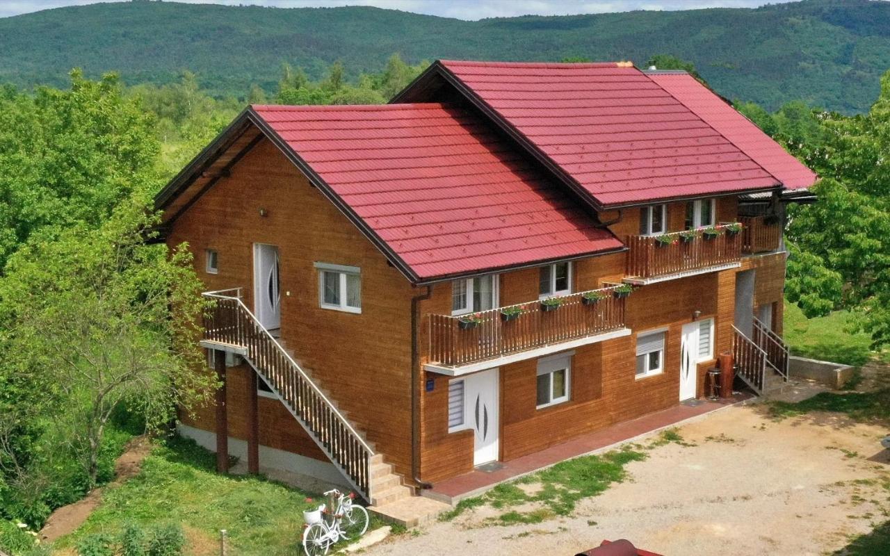 Apartments Laura Rakovica Eksteriør billede