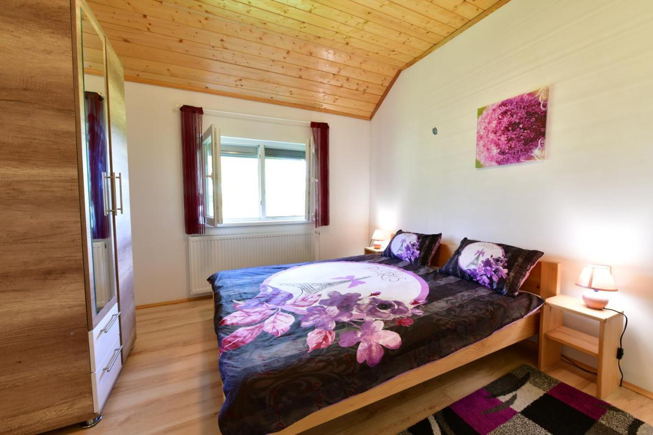 Apartments Laura Rakovica Eksteriør billede